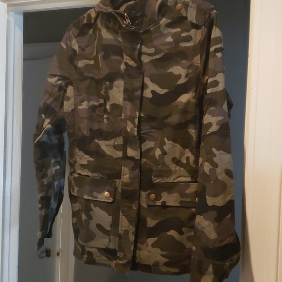 Womens Camouflage jacket - Picture 3 of 5